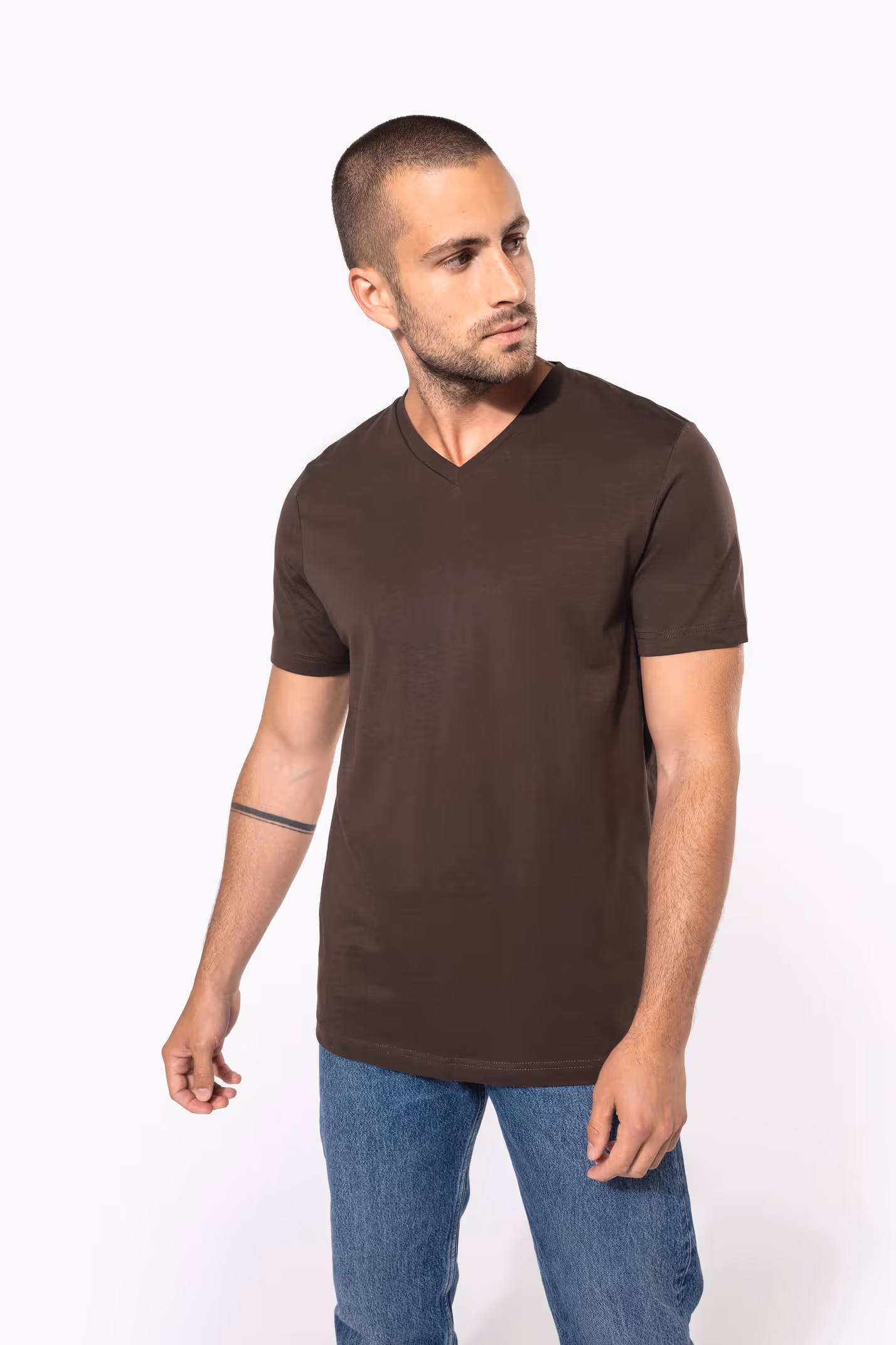 K357 - T-shirt manga curta decote V